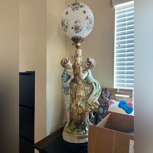italian Capodimonte Porcelain Table Lamp made in italy